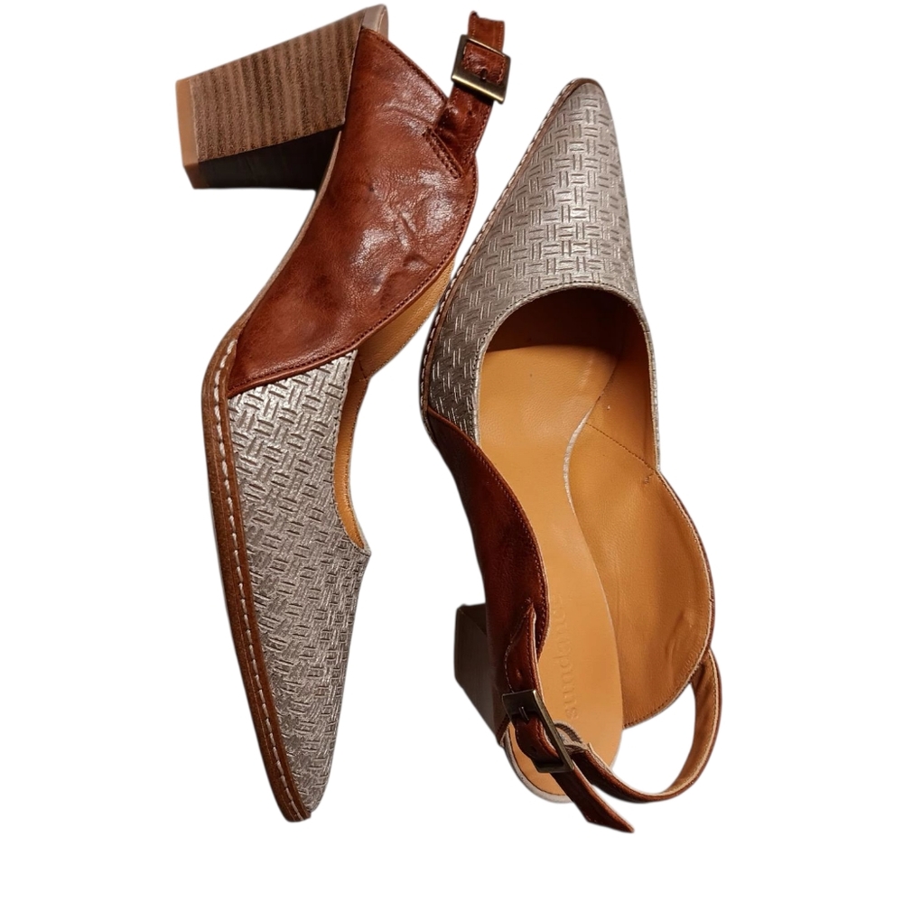 Sundance Elegant Woman's Shoes. EUC
